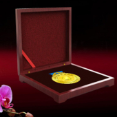 2017年3月　山西定制　宏達(dá)鋼鐵集團(tuán)定制功勛人物純金獎(jiǎng)牌